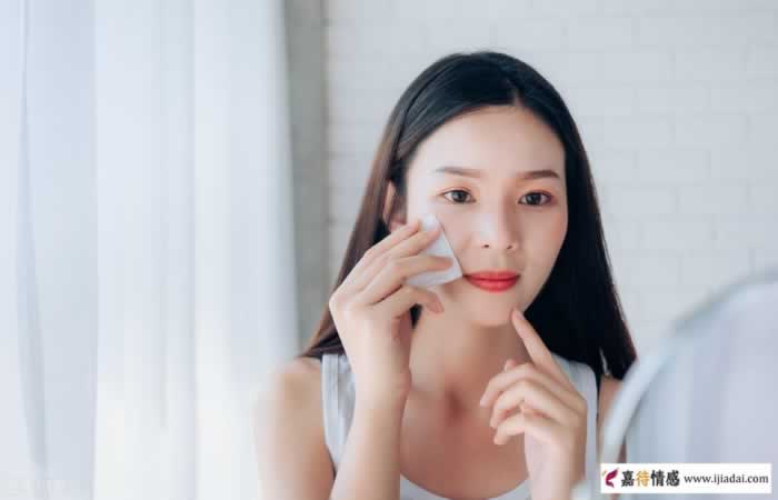 缺爱的女人常犯的2个错_情感