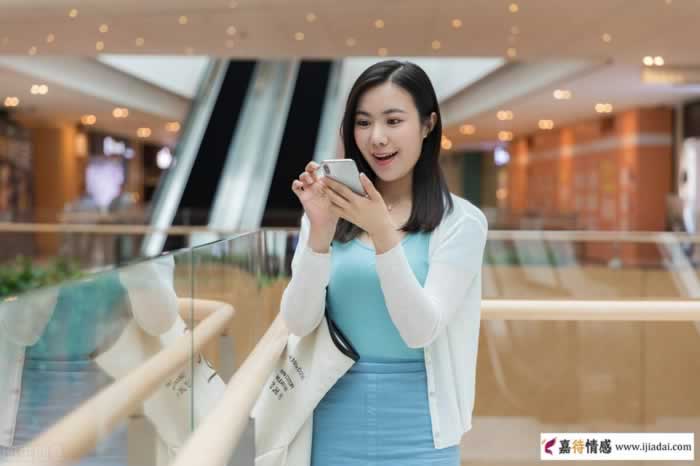 除了钱,什么最能打动中年女人,给她三样东西_情感