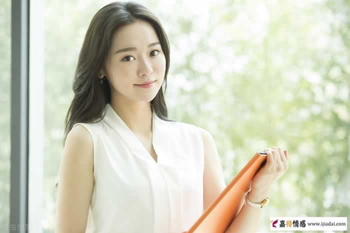 让女人爱你一辈子的技巧：半冷半热_情感