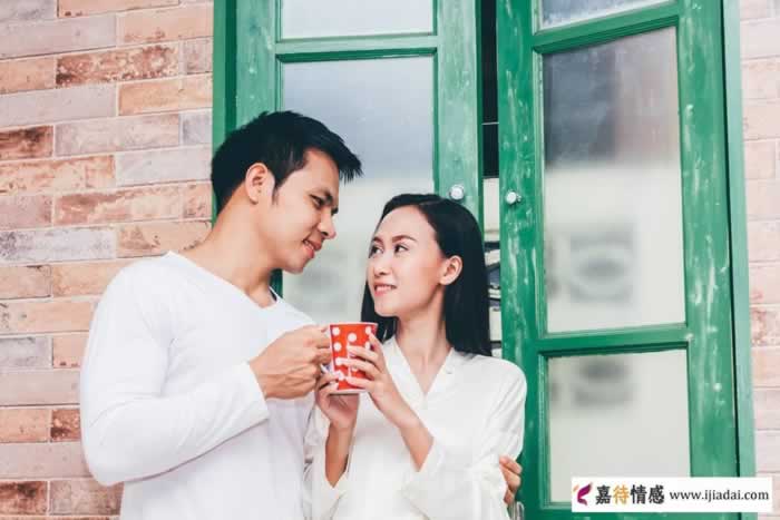 微信上,女人用这3句话开场,是对你动情了_情感