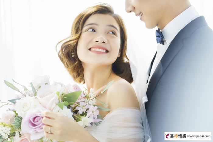 女人动情后,想让你追她,会有这3个迹象_情感