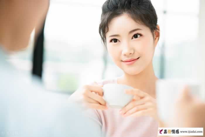 人到中年,男人背叛女人,究竟图什么?_情感