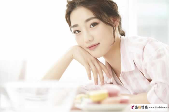 为什么女生总喜欢问你爱不爱她?_情感