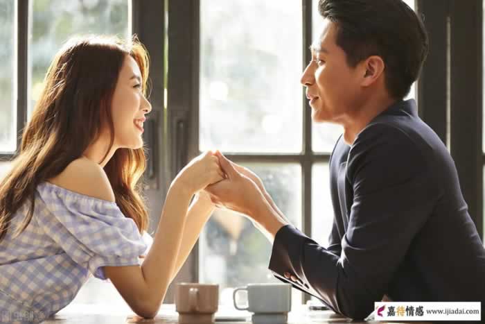 男人对待不爱的女人，会表现出什么样子？_情感