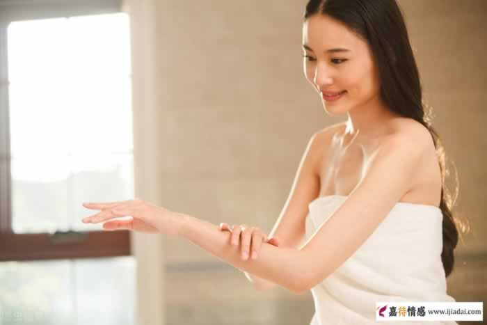 女人说我去洗澡了，就是在告诉你这3件事情_情感