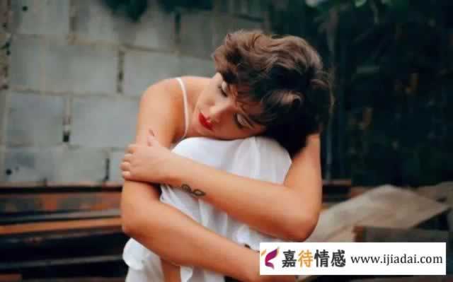 因为爱情才会干的3件小事!你做过几个?_情感