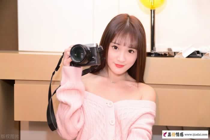 恋爱中的男女,谁占主导地位?要看这两点_情感