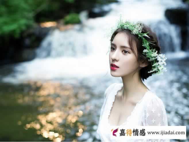 女人不爱你却“吊着”你的2种表现_情感
