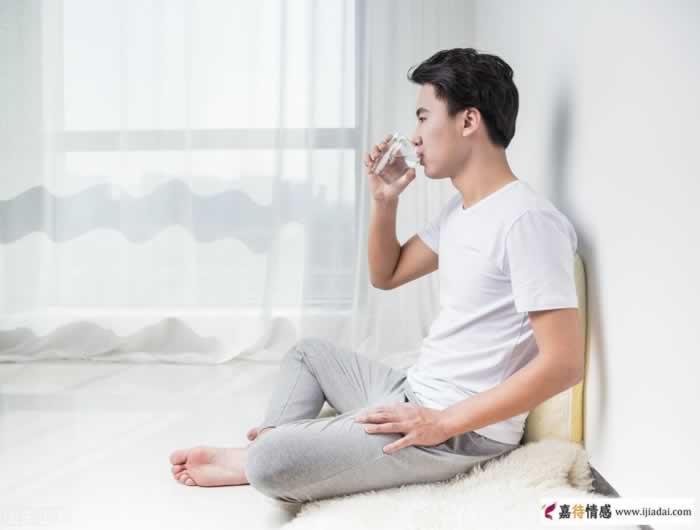 两性交往时男人对女人的害怕,都是因为在乎_情感
