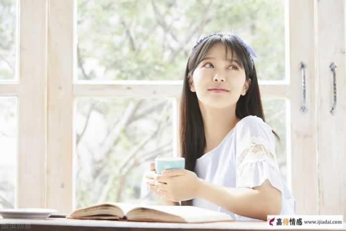 男女之间相爱，谁都不要去讨好谁_情感