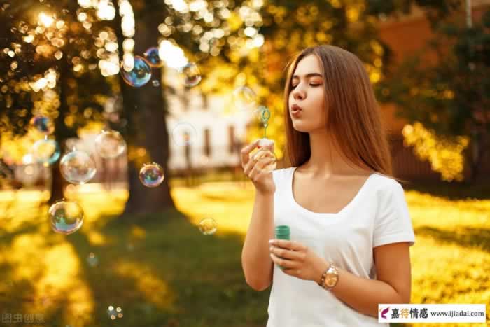 怎样的女人最吸引人，男人愿意娶回家？_情感