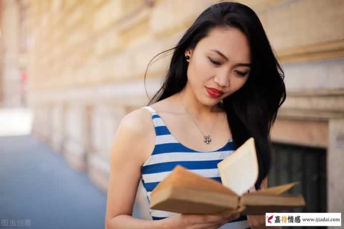 两性发生关系时，女人最掉价的2种行为，希望你没有_情感