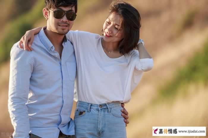 嘴会撒谎身体却很诚实，男人若爱你，这3点暴露无遗_情感