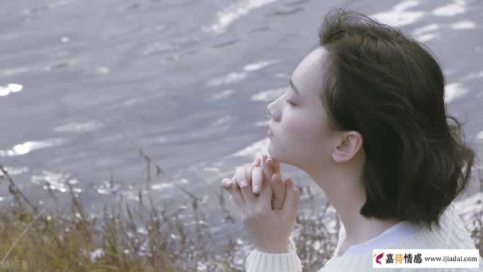 为什么女人花自己挣的钱买东西,男朋友还不高兴?_情感