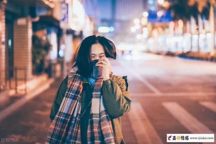 男人没钱连老婆都看不起,谁的错?_情感