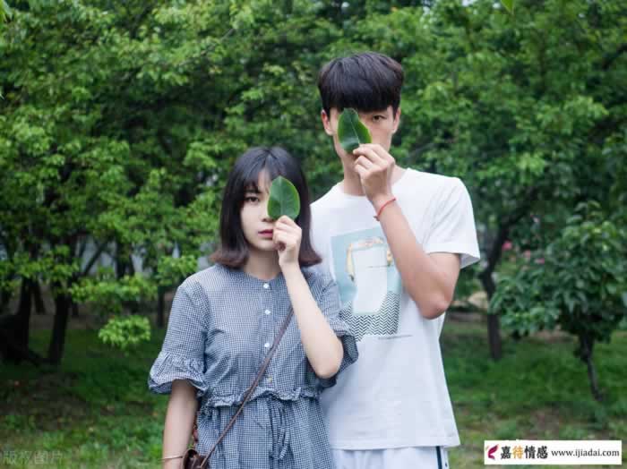 男人没钱连老婆都看不起,谁的错?_情感