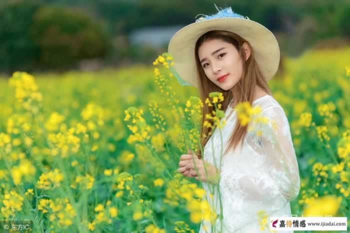 女生喜欢一个男生,会有哪些情不自禁的表现?_情感