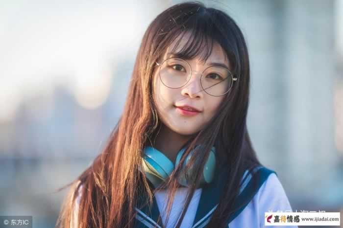 女人的这些动作男人最受不了!_情感