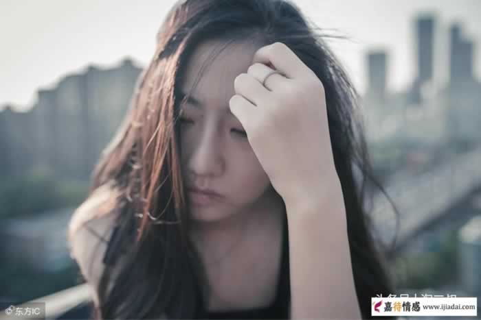 如果男人动手打了你怎么办,看女人是怎么回答的!_情感