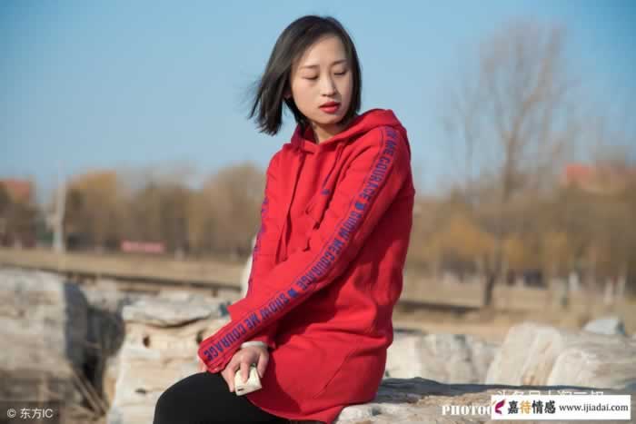男人该如对待家中的糟糠之妻,这回答你满意吗?_情感