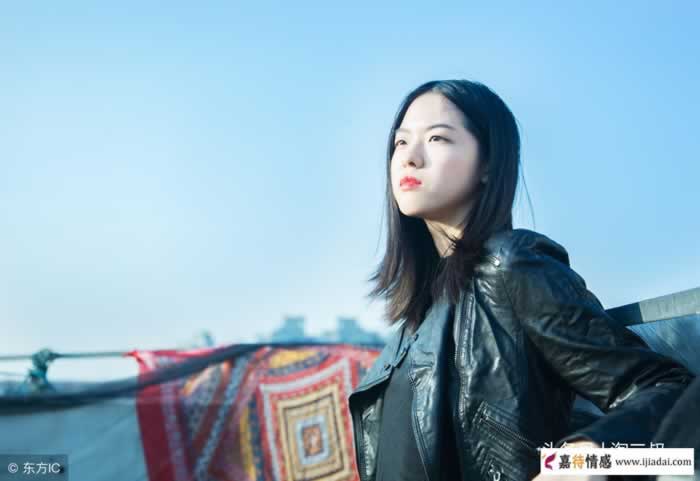 男人该如对待家中的糟糠之妻,这回答你满意吗?_情感