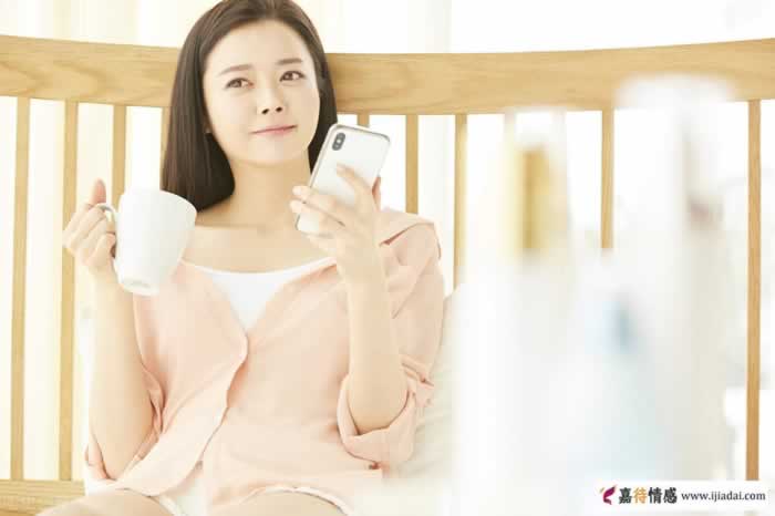 人到中年喜欢上已婚女人的男人,多数是为了这些东西_情感
