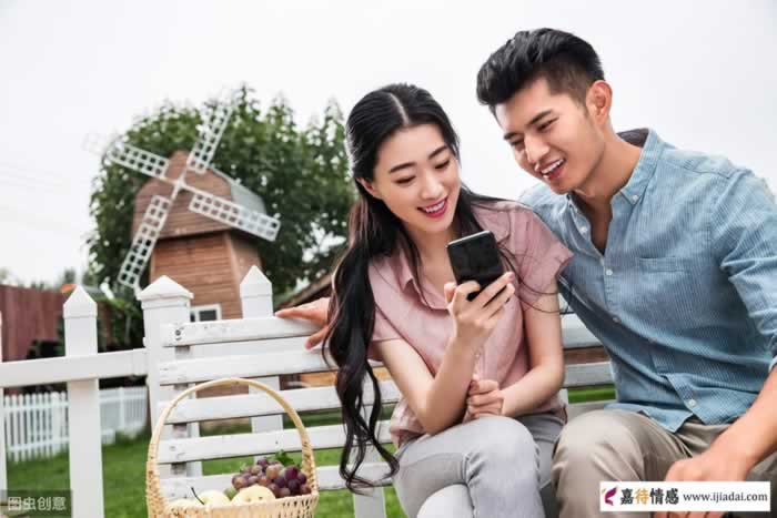 异性聊天时女人说在吗其实大多是这三种意思，男人要知道_情感