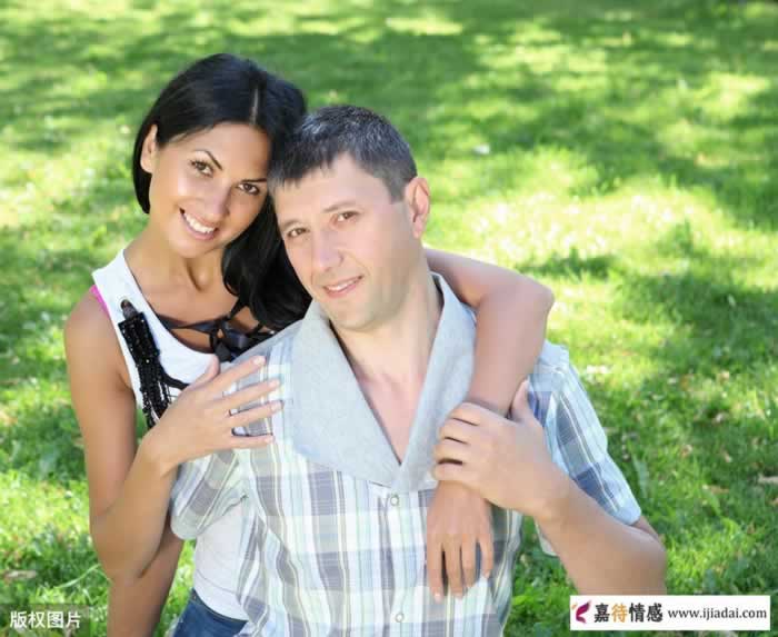 女人如果有二心的话,多数就会有这3个表现_情感