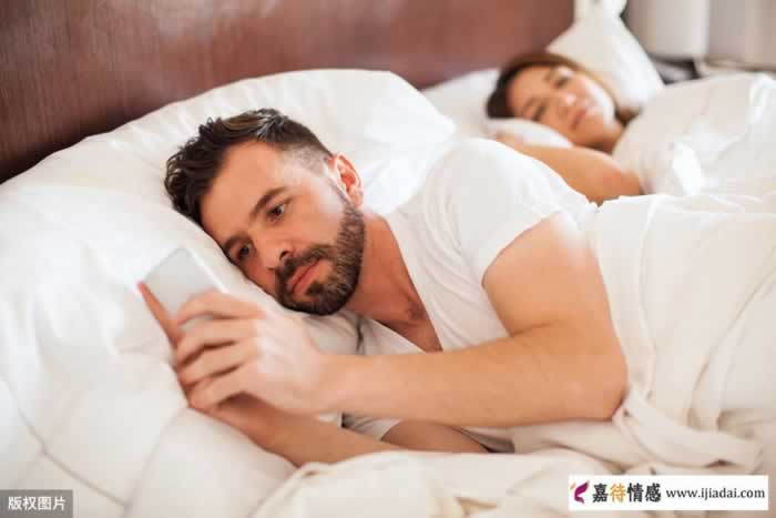 多数男人比较容易犯错误背叛婚姻的5个时刻_情感