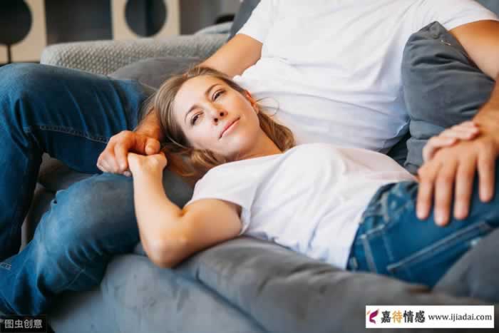 总和异性玩在一起的女人,心里一般在想什么?_情感