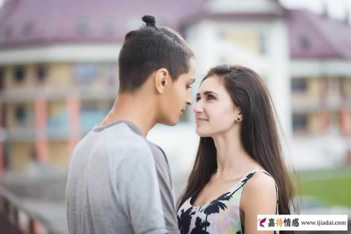 怀疑对方外遇的时候不要质问对方更不要麻痹自己，中年男女要知道_情感