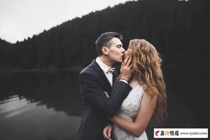 男女在相处时这些小技巧，往往能够帮助你套牢对方的心_情感