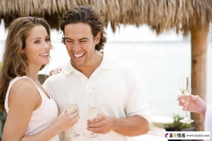 异性交往时女人这些技巧会让男人爱你如命_情感