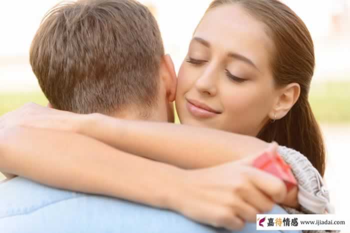 婚姻中40岁的女人心里渴望得到什么？婚外恋是其中之一_情感