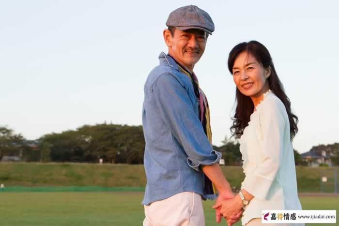 男人出轨回归家庭后,会偷偷联系旧情人吗?听听男人大实话_情感