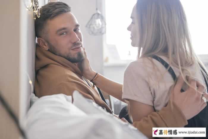 女人发生婚外感情为何喜欢找熟人呢?这4个过来女人说出答案_情感