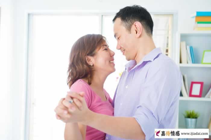 女人有了二心后，男人纠缠没用而是应该这样做才对_情感