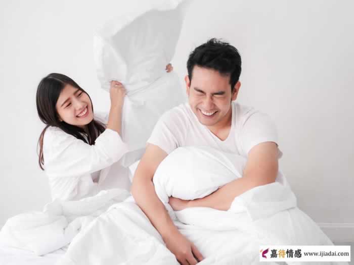 异性同事之间发生过联系如何做到相安无事？三个女人说出了感受_情感