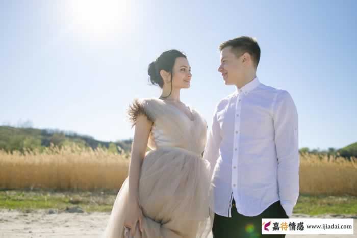 女人有这4个“心虚”的表现,表明她已经不在乎你了_情感