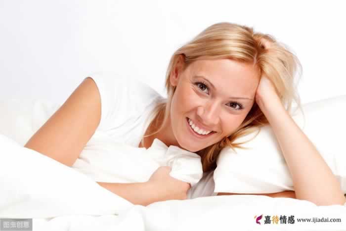 给女人发微信时，把“我想你了”换成这三句话，女人会倒追你_情感