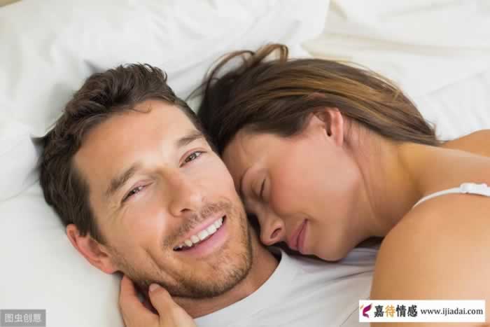 女人一旦对男人动了情,常会有这几种表现_情感