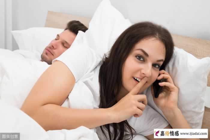 两性关系，愿意和有家庭的男人交往的，多半是以下4种女人_情感