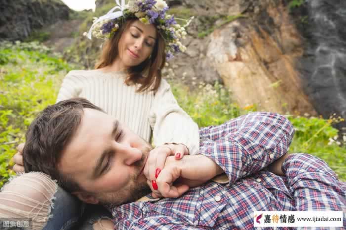 喜欢你的女人,通常都会和你聊什么?如果有四条,应该错不了_情感