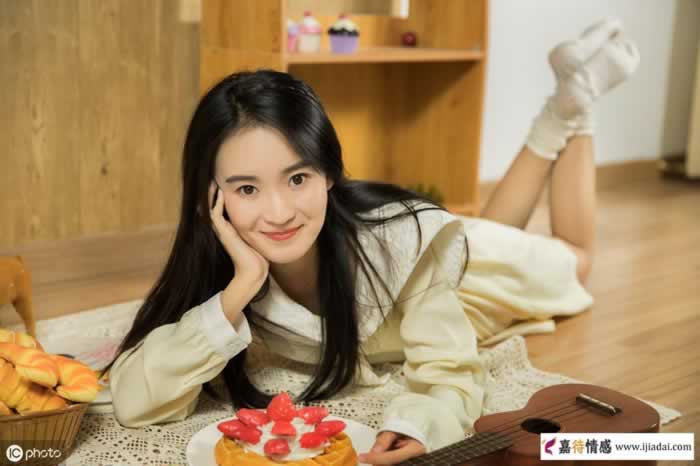 感情中，只有深爱着你的女人，才会为你做这3件“傻事”_情感