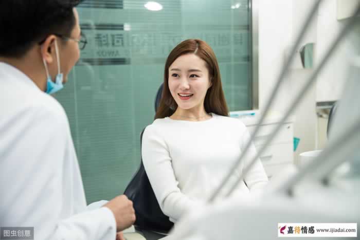 有的男人没钱没工作,身边却从不缺女人?_情感