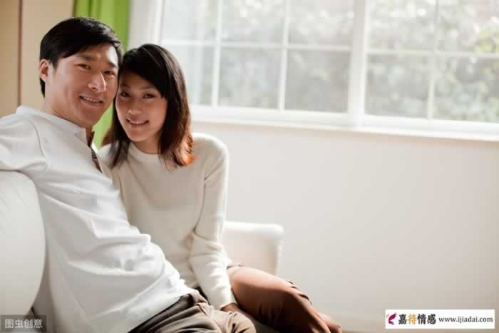 有的男人没钱没工作,身边却从不缺女人?_情感