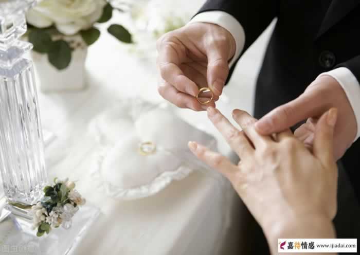 那些不要婚礼的女人过成了“这样”，希望你不在其中_情感