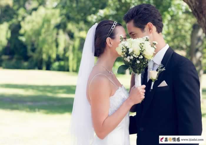 那些不要婚礼的女人过成了“这样”，希望你不在其中_情感