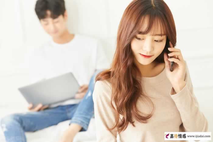女人要明白：男人不回复你的信息时，做好这三点才“有效”_情感