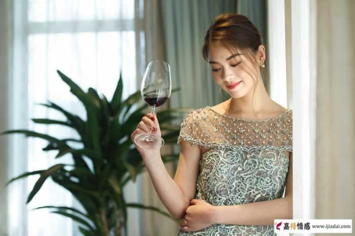 大龄剩女多数都有这3个“特点”，赶紧自查_情感